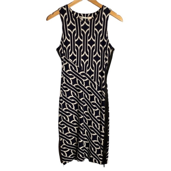 DVF dark navy and white geometric side zip bodycon dress size xs - Picture 1 of 8